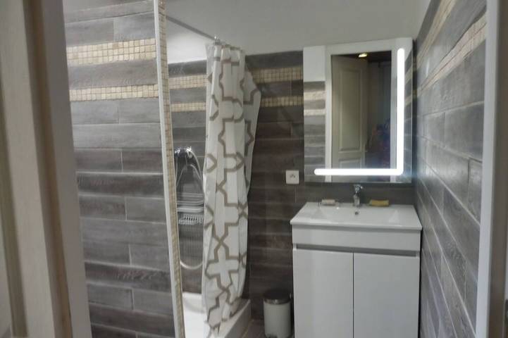 Gîte pour 5 personnes, avec jardin à Plan-d'Orgon - 3