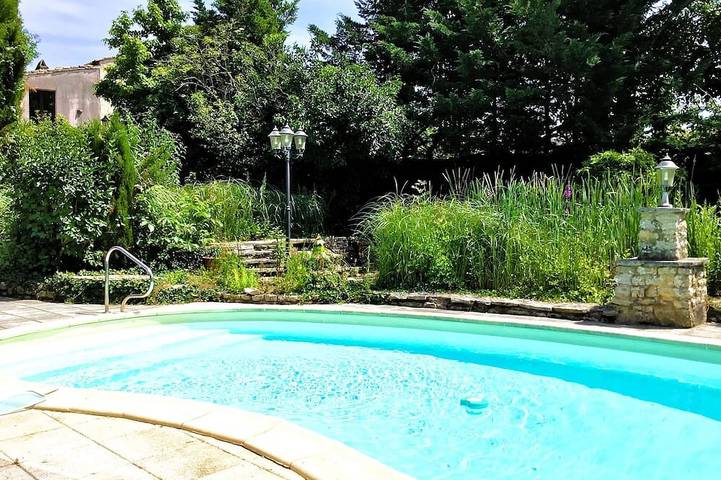 Location de vacances pour 12 personnes à Exoudun