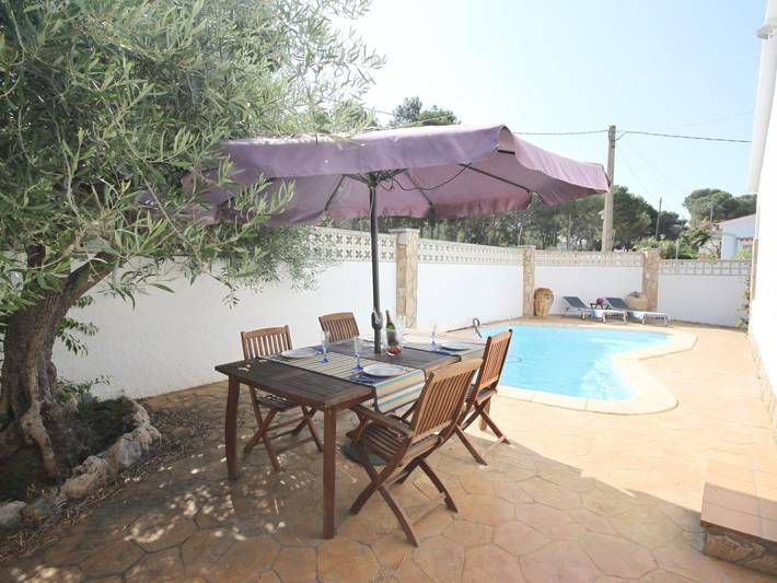 Maison de vacances pour 4 personnes, avec jardin ainsi que piscine et terrasse sur la Costa Brava