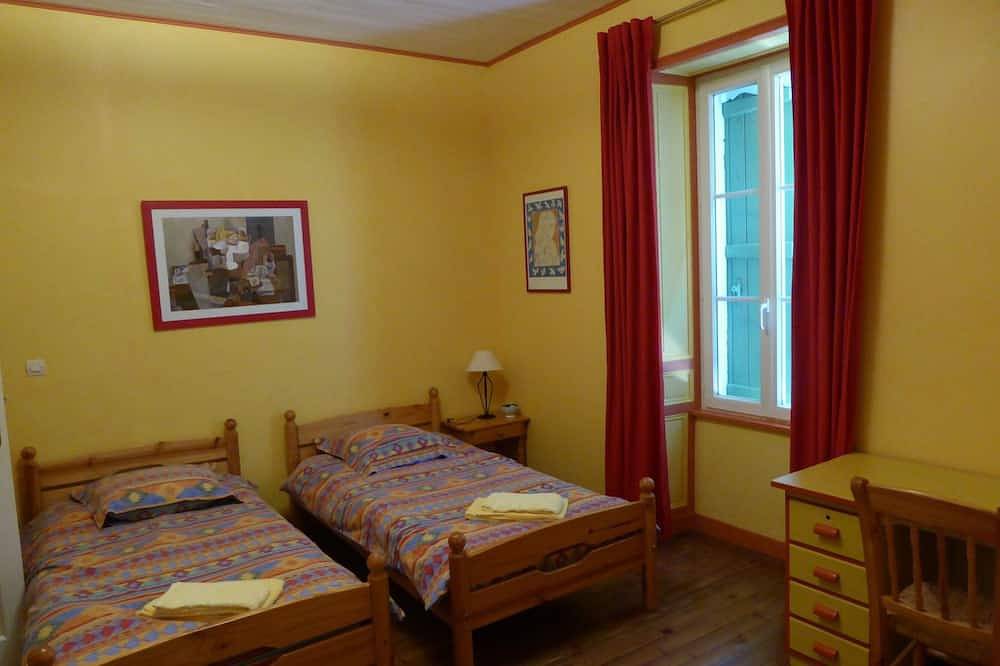 Villanelle - Chambre Pablo, au centre de vos envies. in L'Île-d'Elle, Fontenay-le-Comte