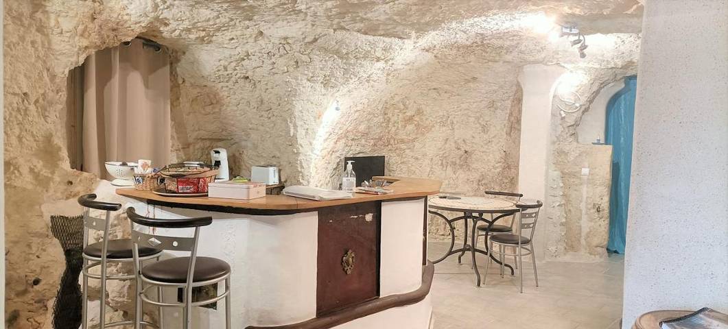 Gîte pour 3 personnes, avec vue et jardin à Lunay