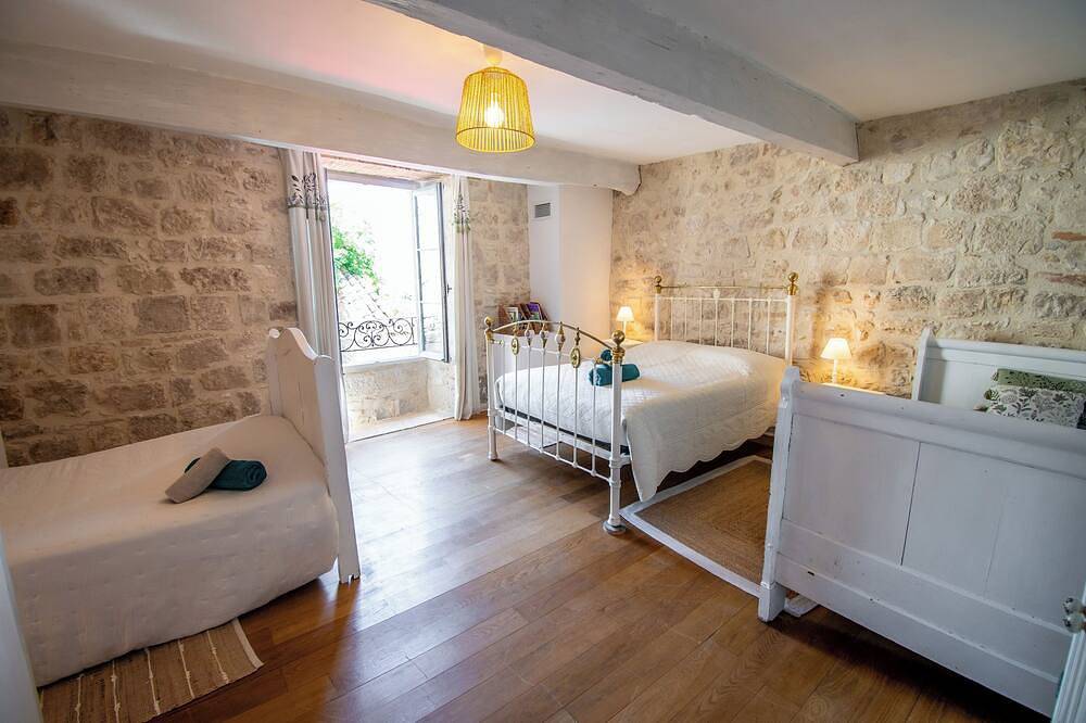 Logis de la Bastide, climatisé au coeur du village in Lauzerte, Quercy