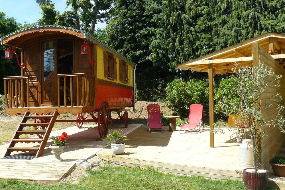 Caravana gitana Gran confort a 20 km de las playas. in Pluvigner, Côte des Mégalithes