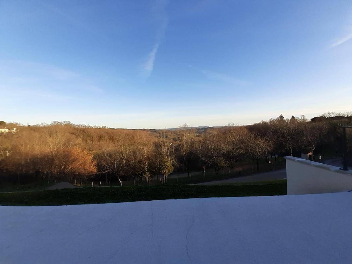 Family Room in Donzenac, Région de Brive-la-Gaillarde