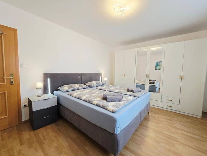 Ferienwohnung für 4 Personen, mit Balkon und Terrasse sowie Garten in Weilerswist