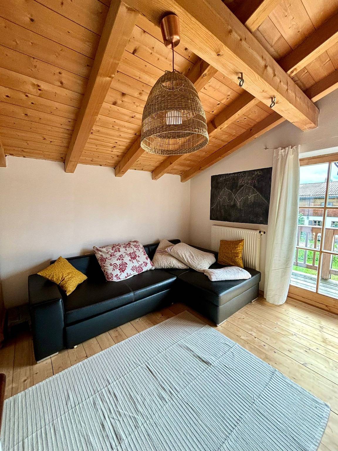Ganze Ferienwohnung, Ferienwohnung Gmiadei - inkl. Chiemgau Karte - Ferienwohnung 65qm mit Balkon, für max. 4 Personen in Bergen (Chiemgau), Chiemsee