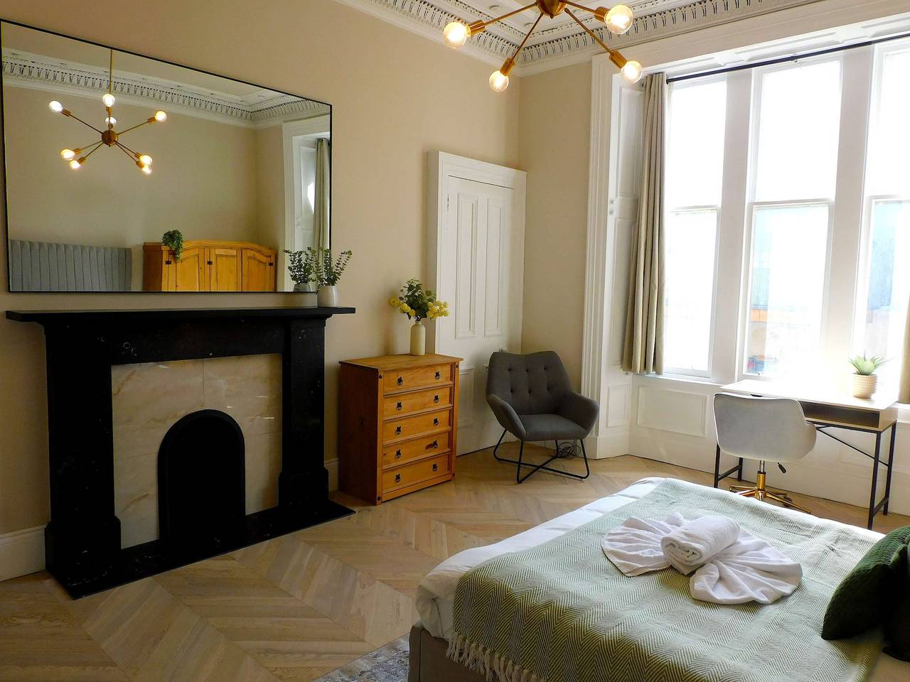 Apartamento entero, Elegant West End Apartment, Sleeps 8, Near Uofg & Kelvinbridge in Glasgow, Greater Glasgow and Clyde Valley