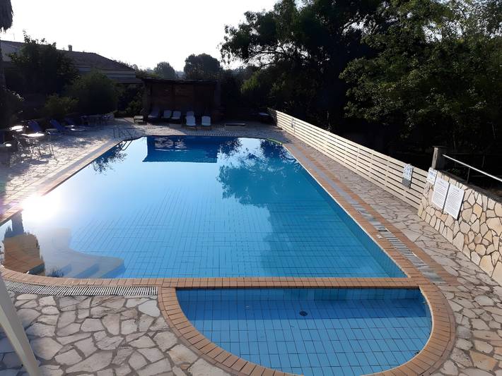 Vakantiewoning voor 2 personen, with Balkon and Tuin as well as Kinderzwembad op Corfu