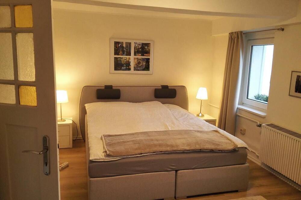 Ganze Wohnung, Ferienhaus Landhaus Am Hirtzborn – Bergblick, private Terrasse & Wlan in Marburg, Landkreis Marburg-Biedenkopf