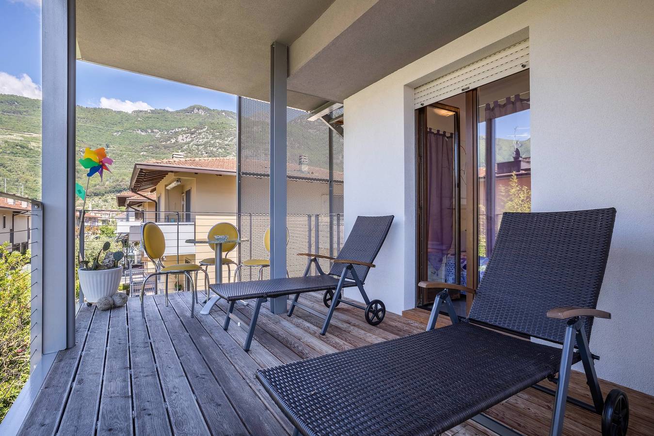 Entire apartment, Holiday Apartment "Holiday Speed" with Mountain View, Private Terrace & Wi-Fi in Arco, Garda Mountains