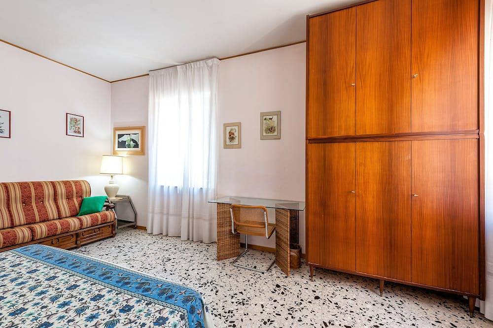 Apartamento entero, Fantástica casa de vacaciones en Roma Wi-Fi gratuito a 10 minutos del Vaticano in Primavalle, Roma