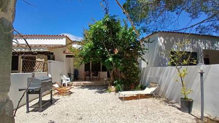 Gîte pour 4 personnes, avec vue et jardin, animaux acceptés à Cala Liberotto