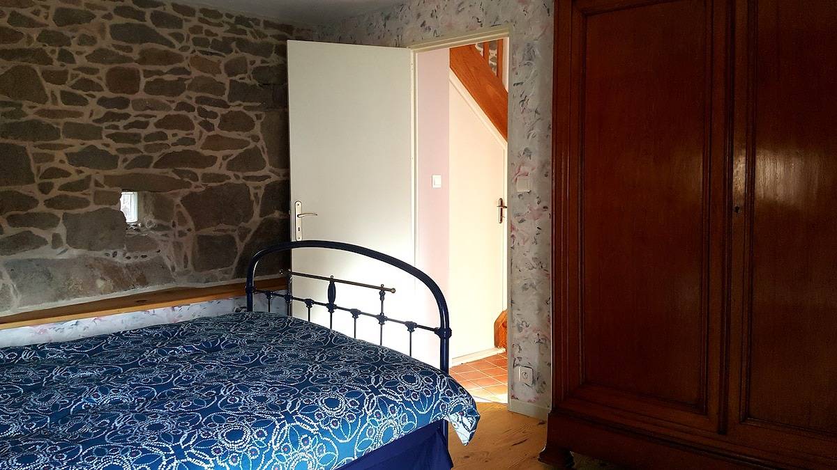 La Grange de Belval - maison au calme, plein de charme in Tréauville, Côte de la Déroute