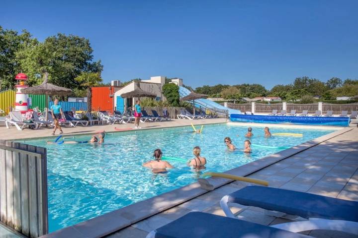 Camping pour 6 personnes, avec bassin pour enfant à Saint-Georges-d'Oléron - 2