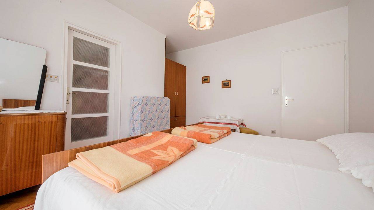 Ganze Ferienwohnung, Zimmer für 3 Personen (16 m²) in Rab in Palit, Rab