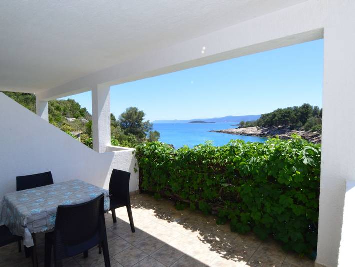 Ferienwohnung für 4 Personen, mit Balkon und Garten auf Hvar - 2