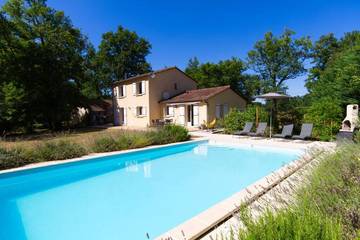 Cottage pour 8 personnes, avec jardin à Augignac