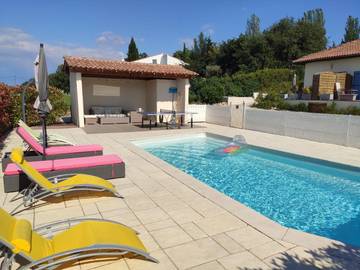 Chambre d’hôte pour 2 personnes, avec terrasse et vue ainsi que piscine et jardin à Fuveau