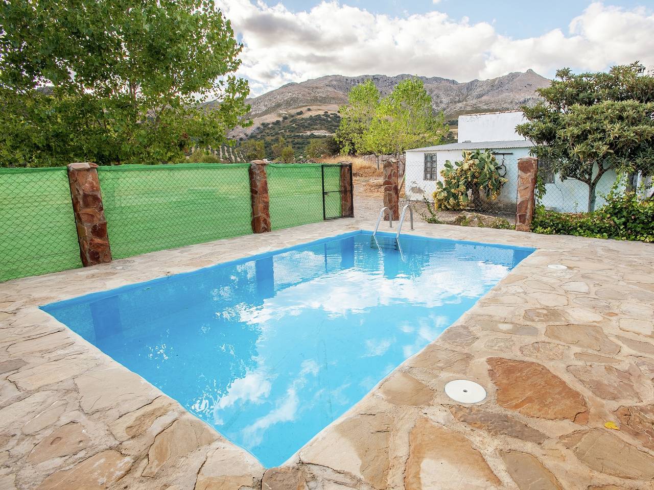 Cortijo rural con piscina privada en pleno corazón de La Subbética Cordobesa in Las Lagunillas, Priego de Córdoba