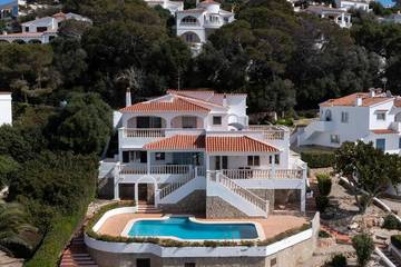 Location de vacances pour 4 personnes, avec piscine et terrasse à Alaior