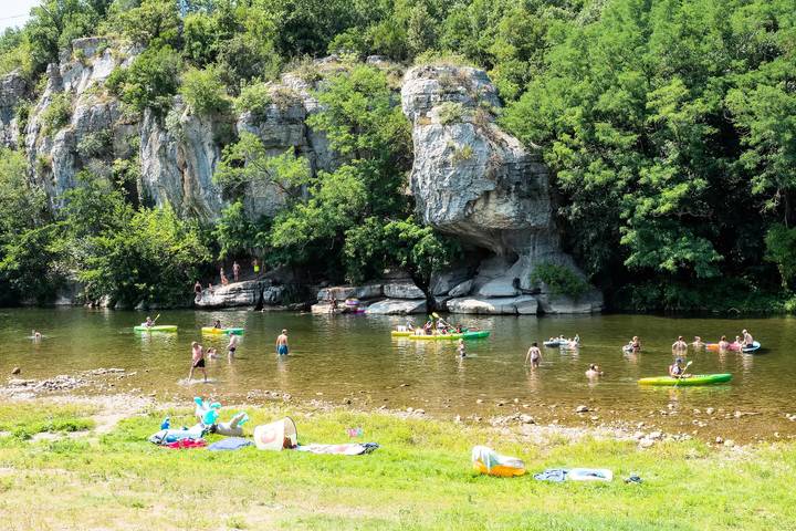 Camping pour 4 personnes, avec terrasse, animaux acceptés à Berrias-et-Casteljau - 4