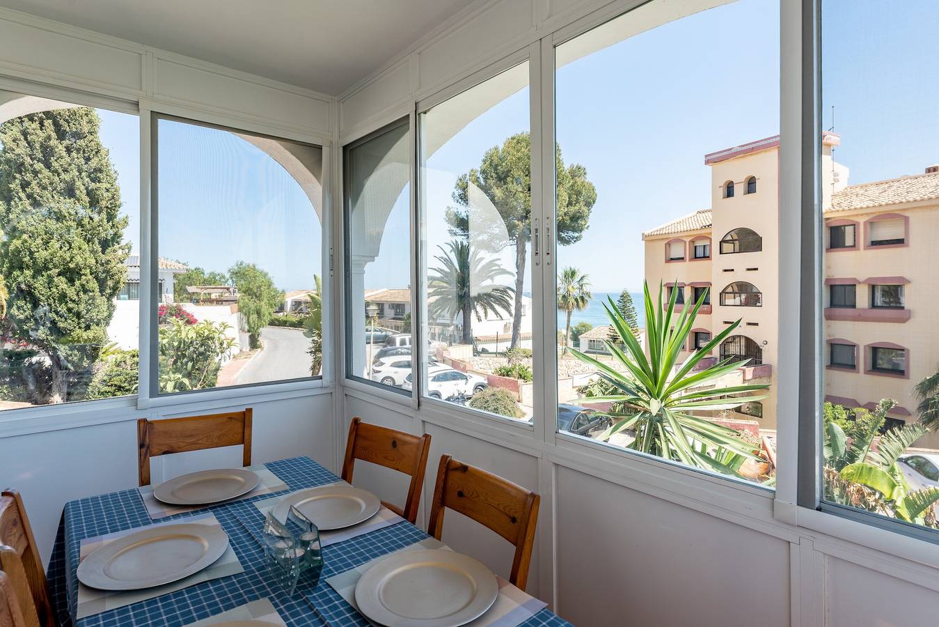 Villa "Superbly Situated Villa 67" con vistas al mar, piscina privada y Wi-Fi in La Cala de Mijas, Mijas