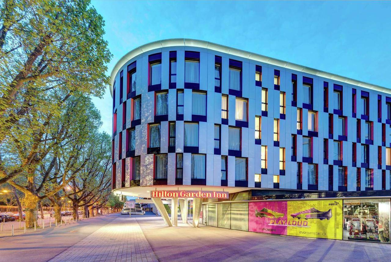 Hilton Garden Inn Stuttgart Neckarpark in Bad Cannstatt, Stuttgart