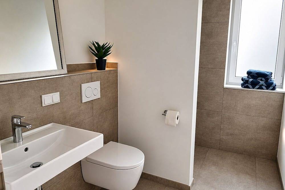 Ganze Wohnung, \"Große Pause\" - Moderne Ferienwohnung nahe Steinhude in Hagenburg, Landkreis Schaumburg