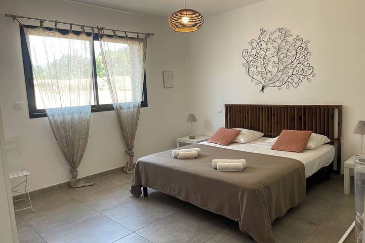 Location de vacances pour 8 personnes, avec jardin et balcon dans Sainte-Lucie de Porto-Vecchio - 4
