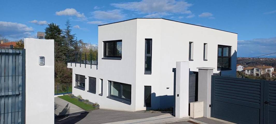 Location de vacances pour 8 personnes, avec balcon et vue à Vernaison - 2