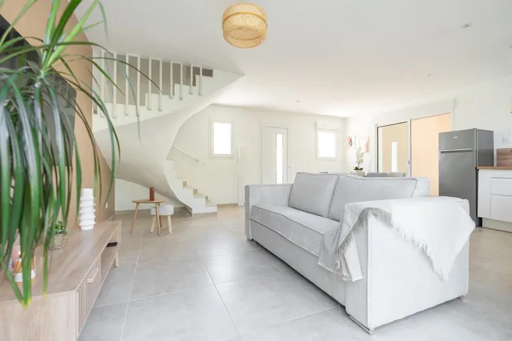 Villa for 6 people, with terrace and garden - 1