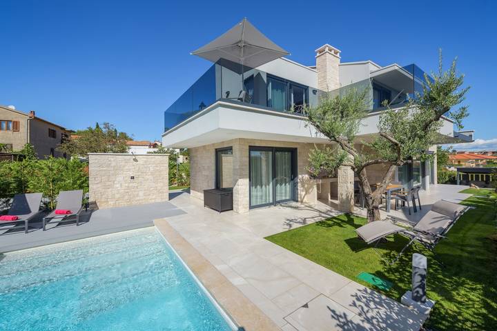 Ferienhaus für 6 Personen, mit Balkon und Terrasse sowie Pool und Sauna in Kastelir - 3