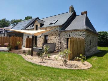 Maison d’hôte pour 2 personnes, avec sauna ainsi que jardin et vue dans Mayenne