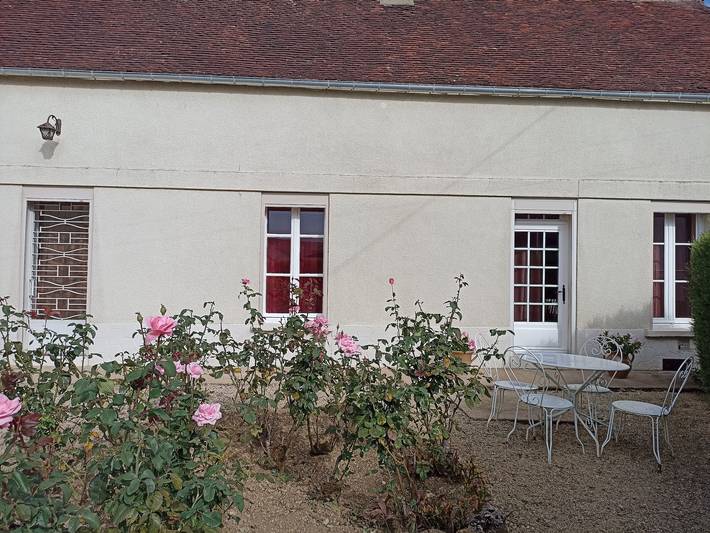Gîte charmant sur exploitation viticole avec terrasse et équipements famille in Molosmes, Arrondissement d'Avallon