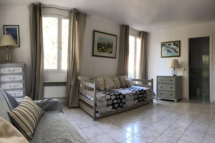 Location de vacances pour 8 personnes, avec jardin et terrasse à Ensuès-la-Redonne - 3