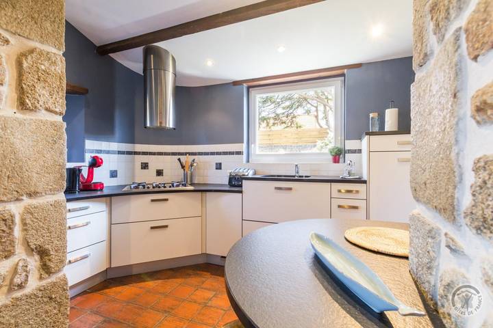 Gîte pour 7 personnes, avec jardin et jacuzzi ainsi que terrasse et sauna à Jullouville - 2