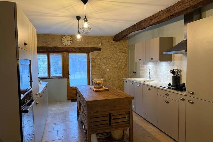 Gîte pour 5 personnes, avec piscine à Biron - 3