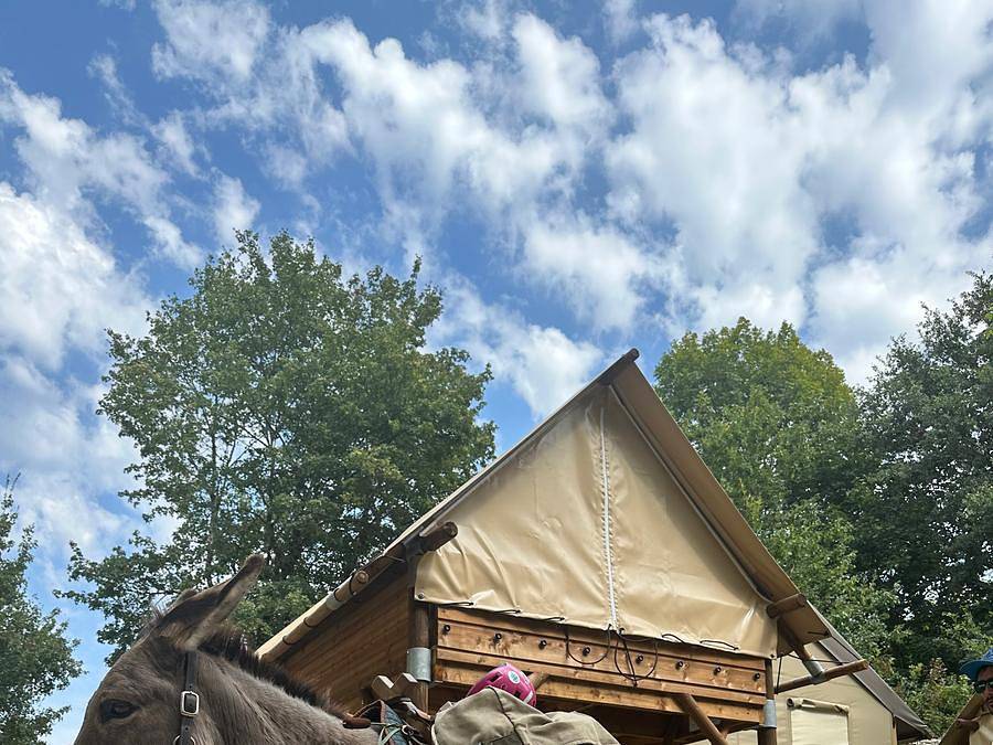 Camping Dordogne Les Cinq Châteaux - Hébergement 2 personnes - Bivouac sur pilotis in Allas-les-Mines, Périgord Noir