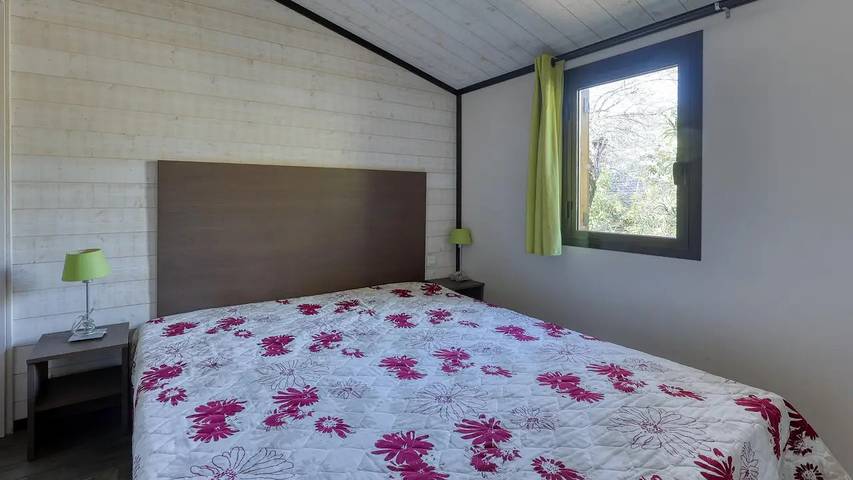 Location de vacances pour 6 personnes, avec piscine et terrasse à Solliès-Toucas - 4