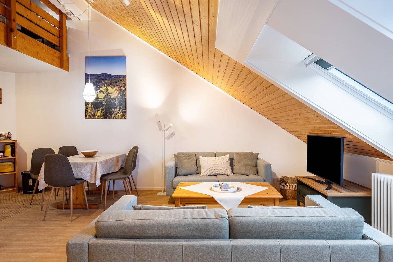 Ganze Wohnung, Ferienwohnung 'Jani' mit Bergblick und Wi-Fi in Titisee (Titisee-Neustadt), Titisee-Neustadt