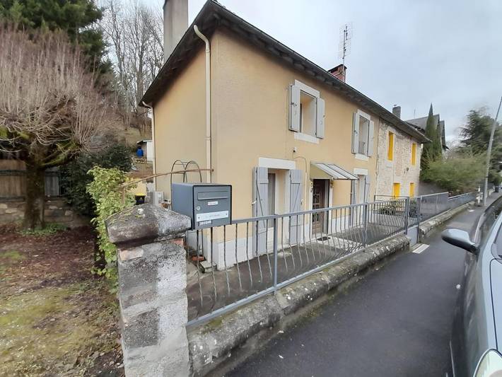 Location de vacances pour 7 personnes, avec terrasse et jardin à Le Lardin-Saint-Lazare - 2