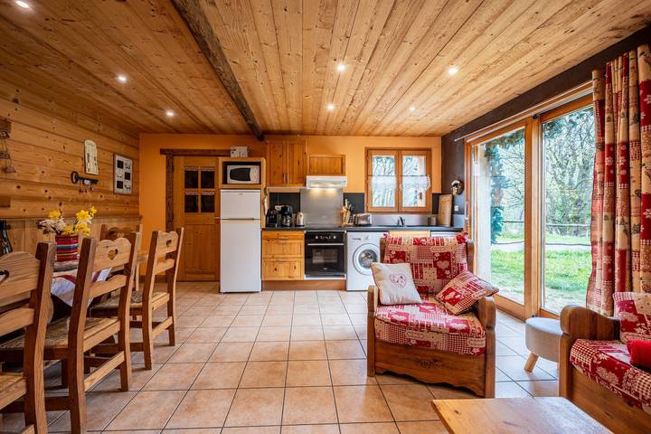 Ganze Wohnung, Ferienwohnung "La Poya" mit Bergblick, privater Terrasse und Wlan in Valloire, Region Saint-Jean-de-Maurienne