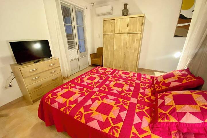 Gîte pour 4 personnes, avec jardin ainsi que terrasse et piscine à Mercuer - 2