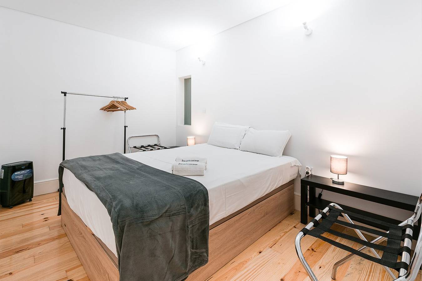 Entire apartment, Guestready - Arcos da Ribeira in Sé (Porto), Porto