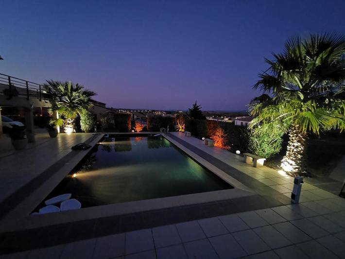 Gîte pour 4 personnes, avec vue ainsi que piscine et jardin à Adissan - 4