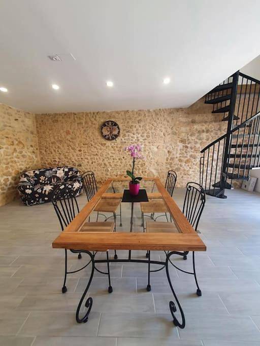 Gîte pour 3 personnes, avec Jacuzzi et Jardin à Lamarque
