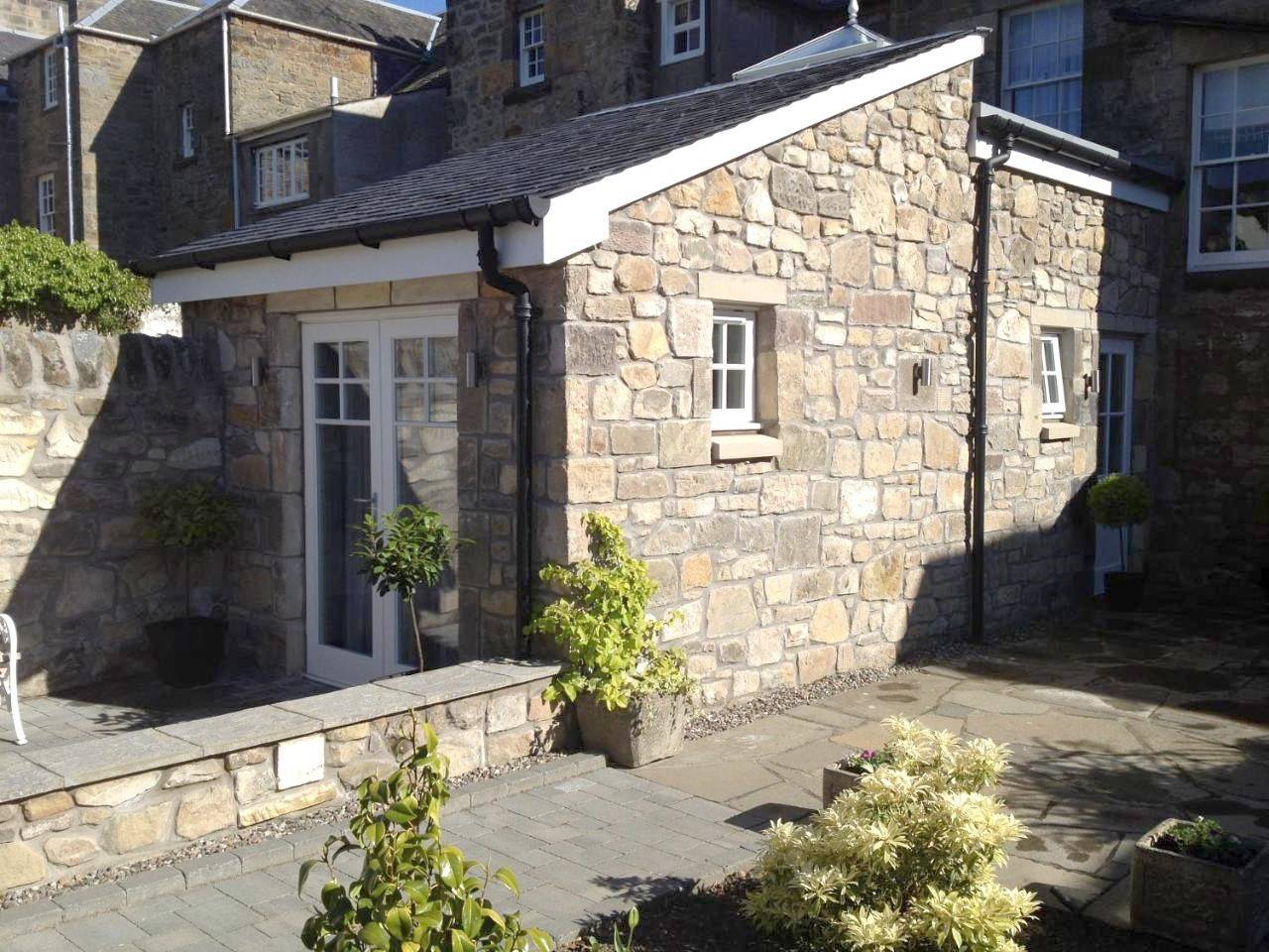 Small Double Room in St Andrews, Fife region