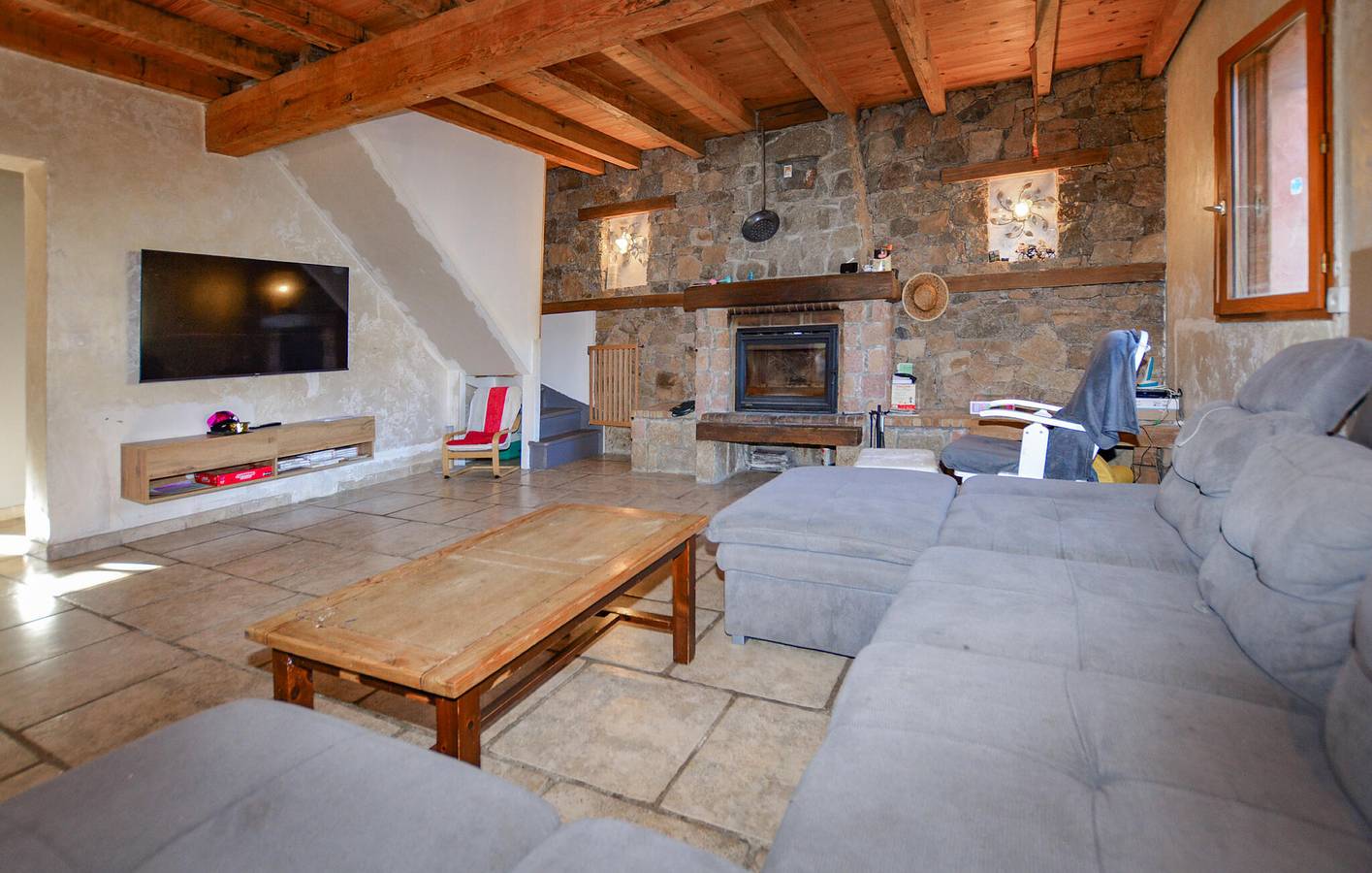 Appartement spacieux avec piscine et terrasse près d'Évisa in Évisa, Parc naturel régional de Corse