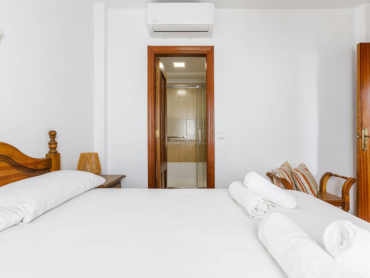 Apartamento entero, Apartamento en Torre del Mar con terraza, para 4 personas in Playa de Torre del Mar, Torre del Mar