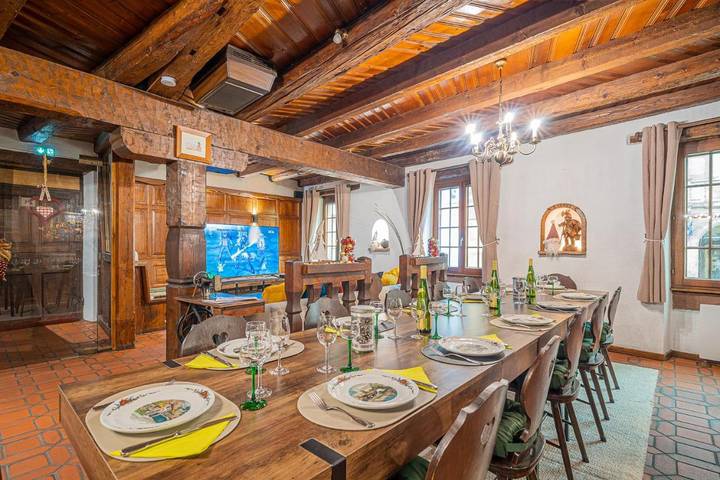 Villa pour 11 personnes, avec terrasse et vue, animaux acceptés